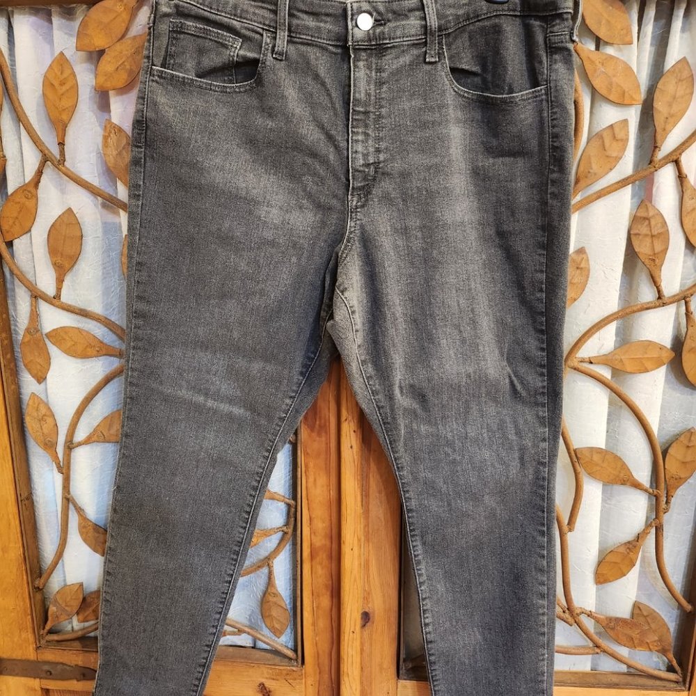 Universal Thread High rise skinny jeans, size 16/33